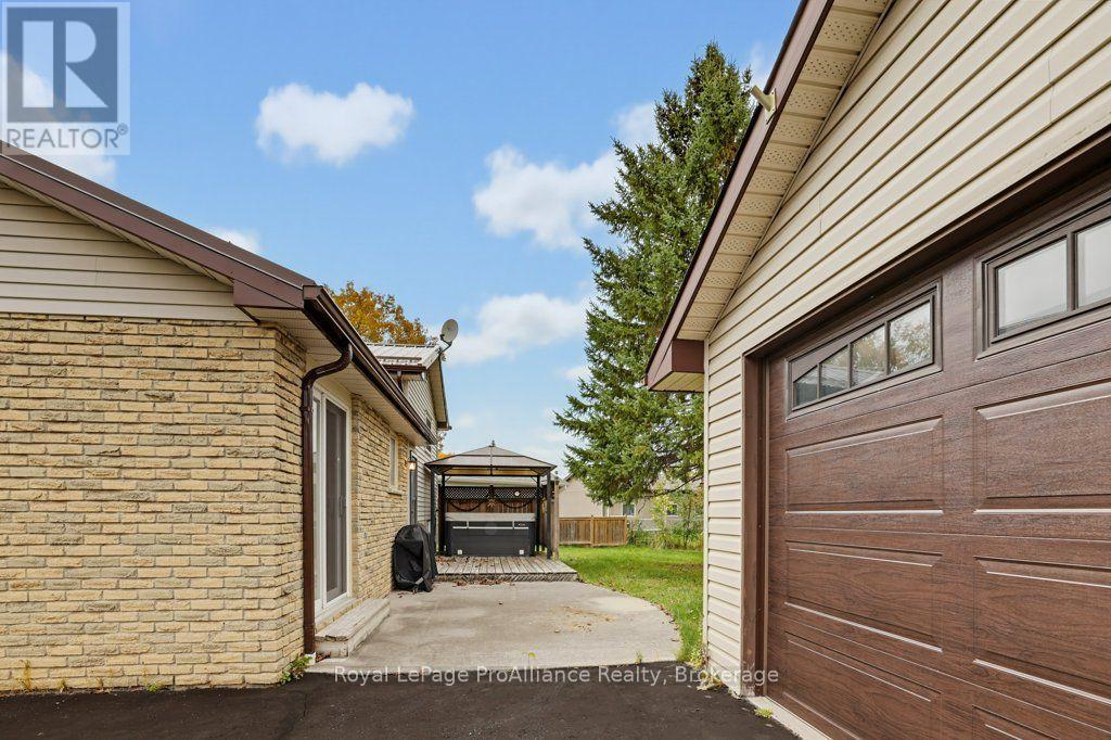 7 Yates Court, Belleville, Ontario  K8P 4V5 - Photo 32 - X14118028