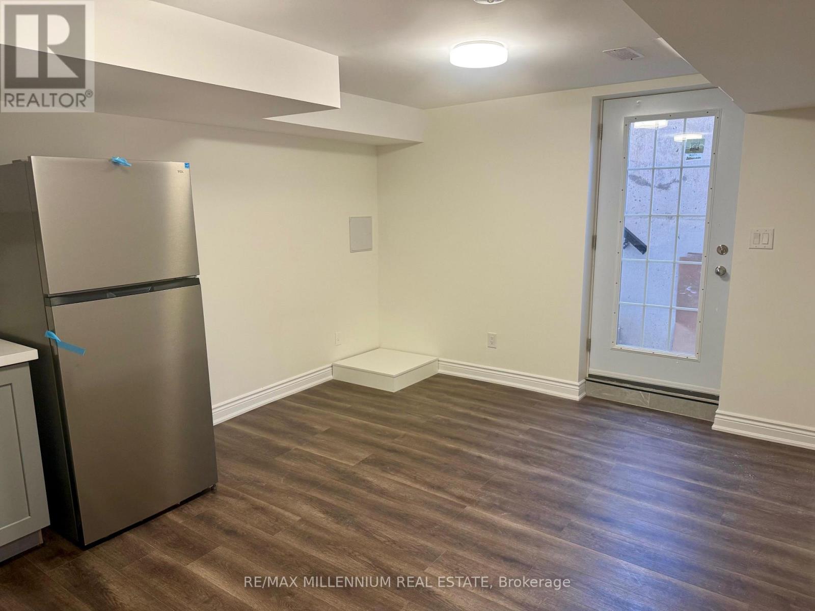 Bsmt - 1527 Princelea Place, Mississauga, Ontario  L5M 3N9 - Photo 2 - W14118772