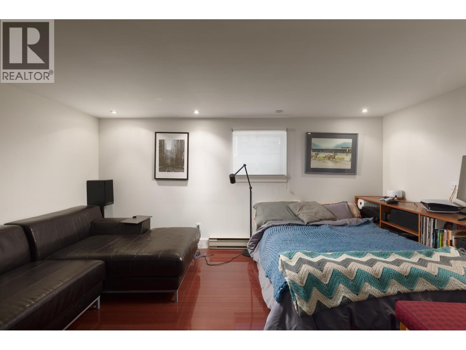 455 W 22ND AVENUE