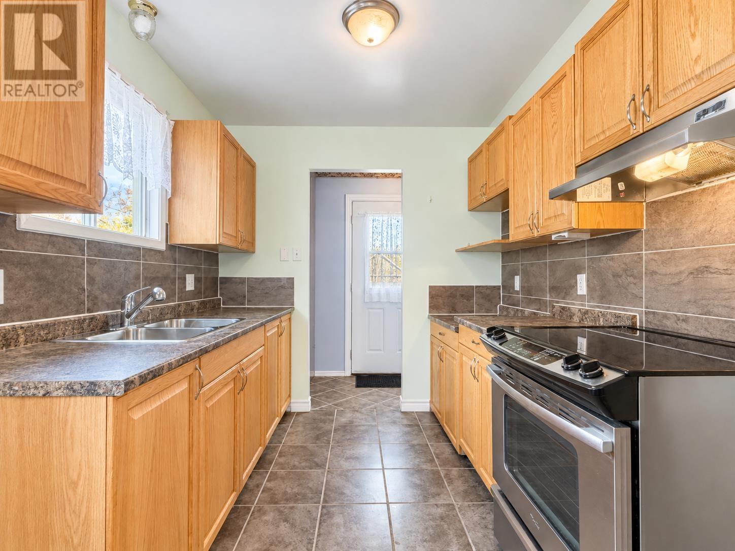 43 Mclaren Cres, Elliot Lake, Ontario  P5A 3M3 - Photo 5 - SM262986