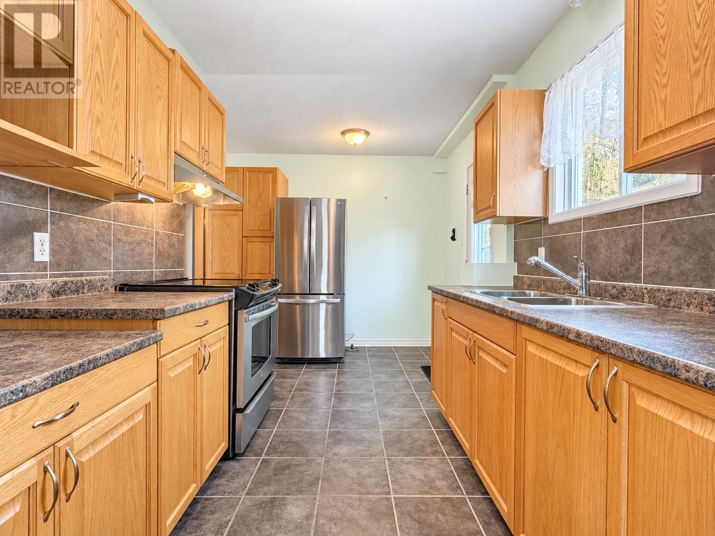 43 Mclaren Cres, Elliot Lake, Ontario  P5A 3M3 - Photo 6 - SM262986