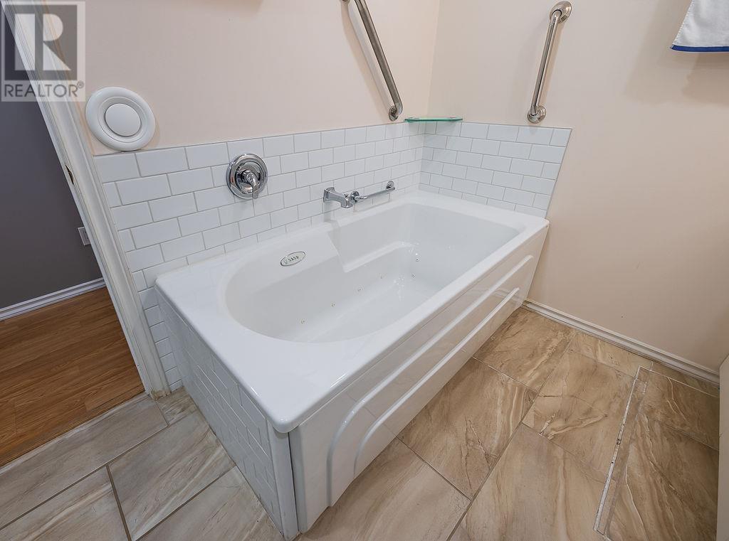24 Chartwell Dr, Sault Ste. Marie, Ontario  P6A 6A2 - Photo 18 - SM262991