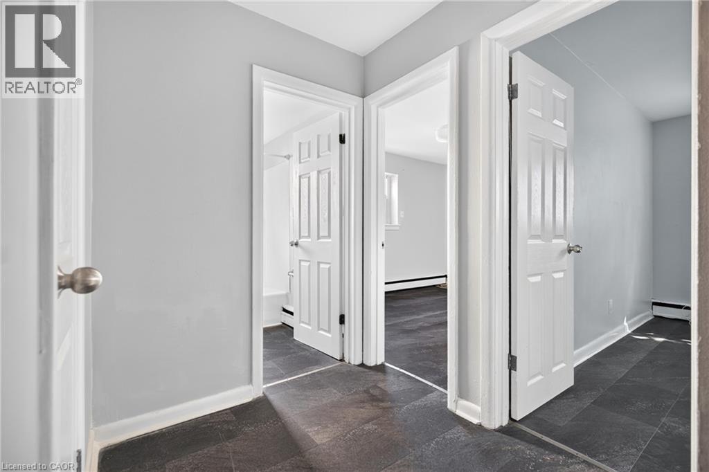 3 Applewood Avenue Unit# 1, Stoney Creek, Ontario  L8G 3S4 - Photo 13 - 40874204