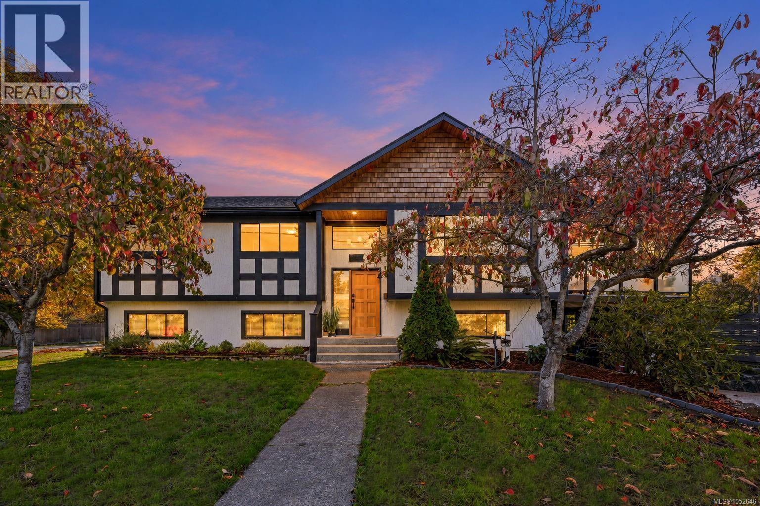 988 Monterey Ave