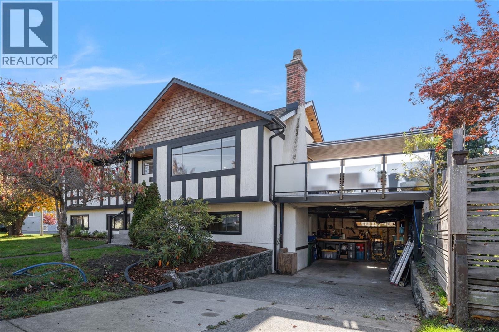 988 Monterey Ave