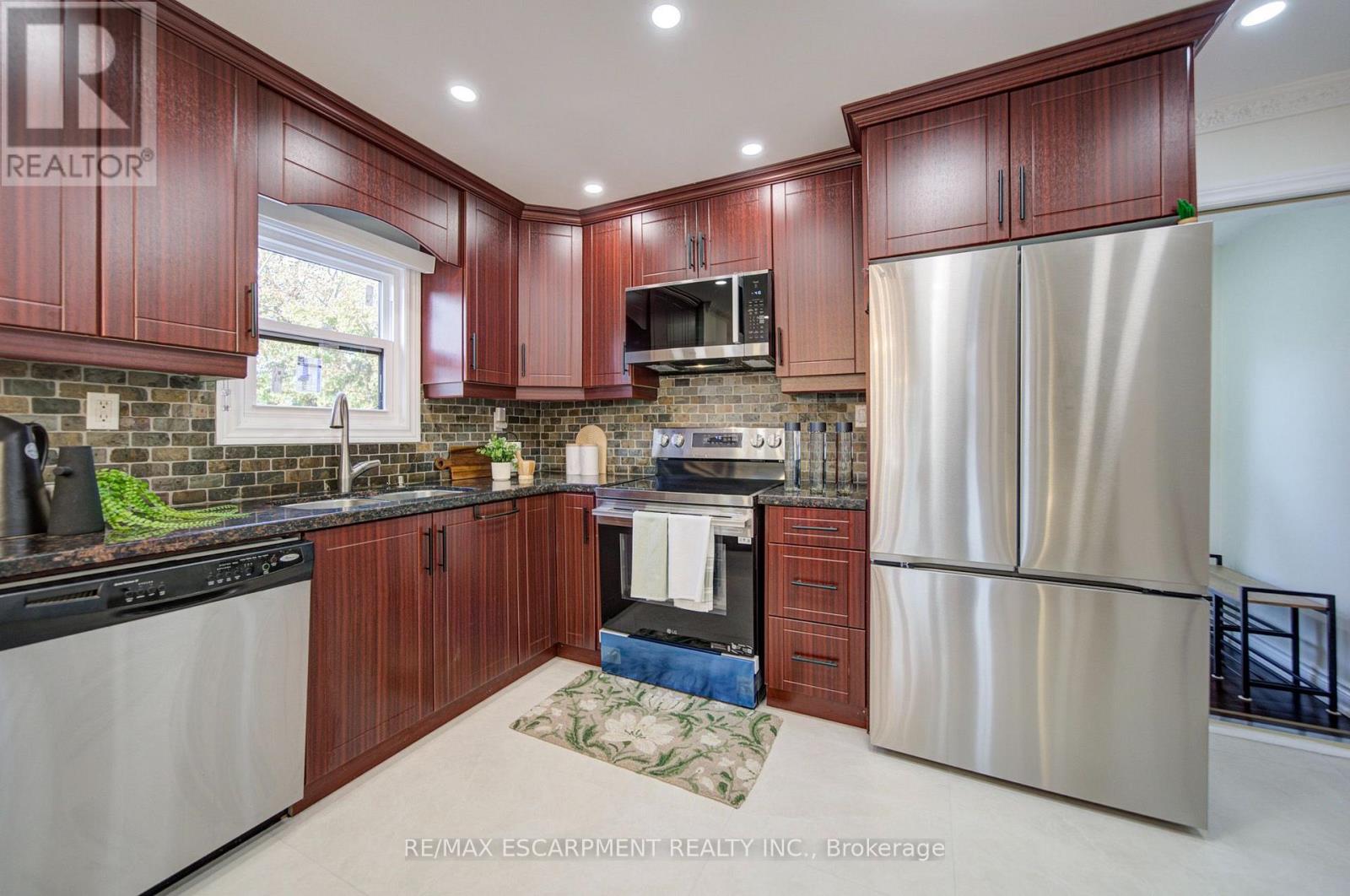 329 Monarch Park Avenue, Toronto (Danforth Village-East York), Ontario  M4J 4T2 - Photo 17 - E14118846