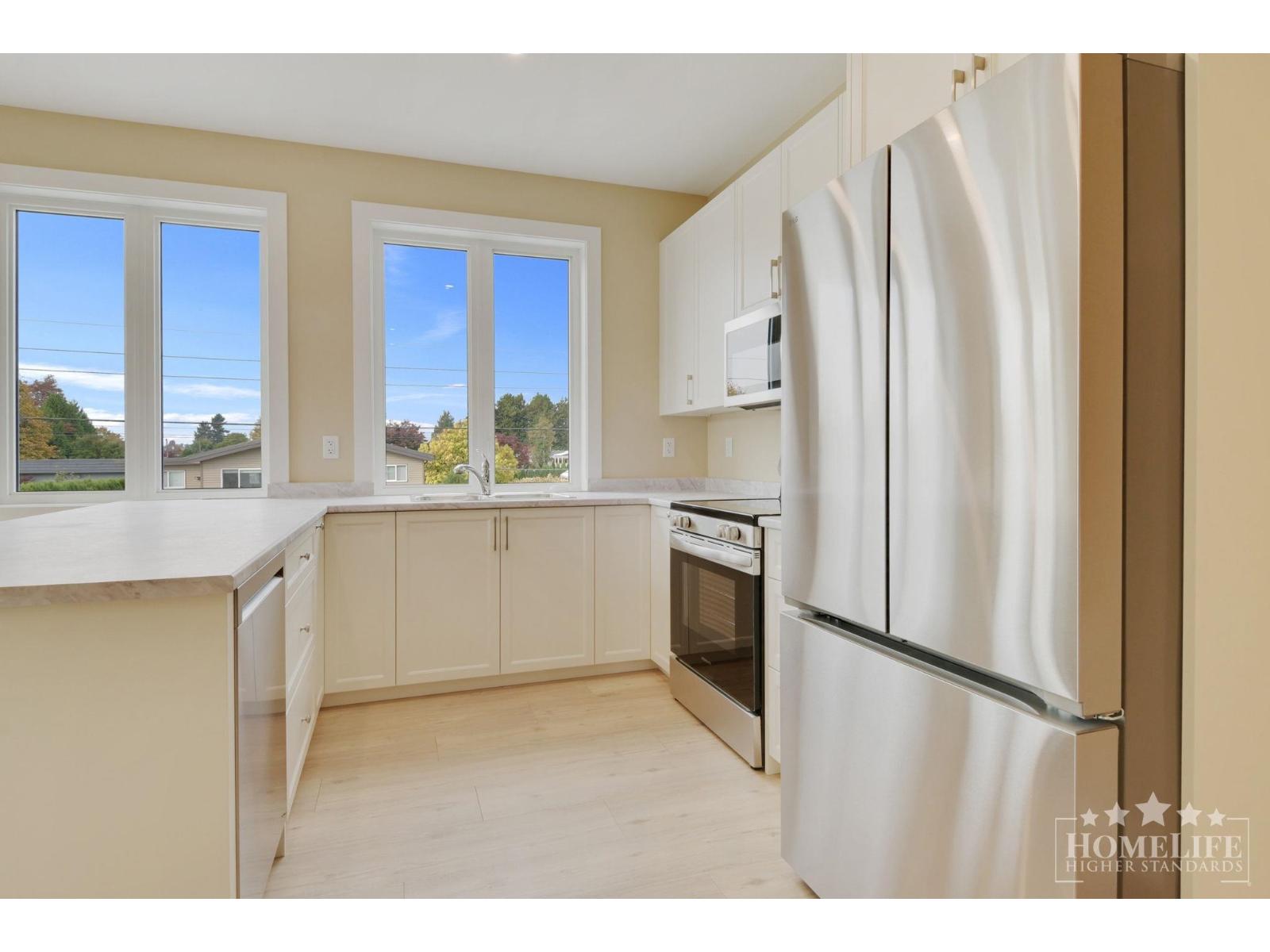 Upper House 10340 BEVERLEY DRIVE|Fairfield Island
