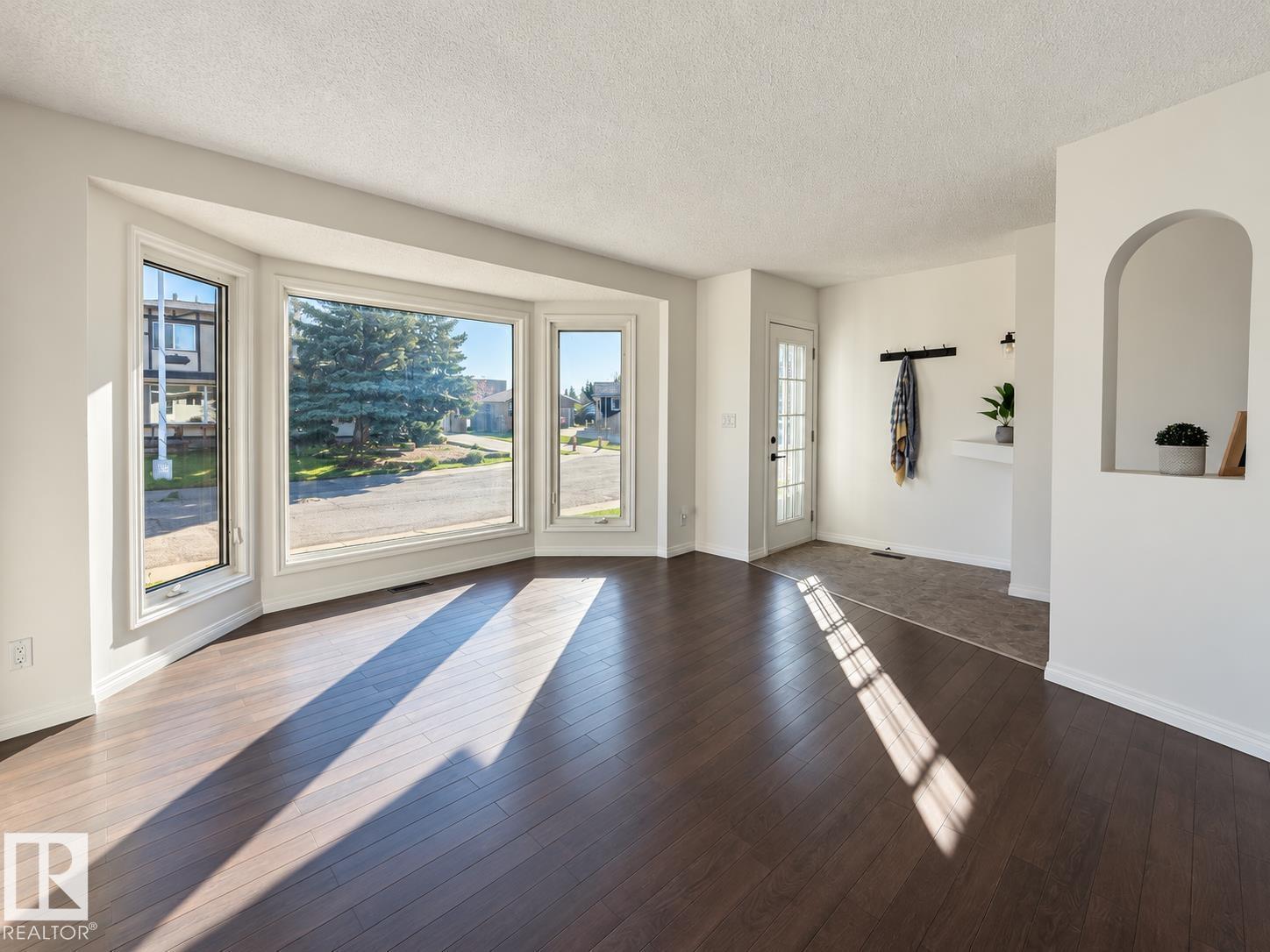 15024 22 St NW, Edmonton, Alberta  T5Y 2A1 - Photo 7 - E4514353