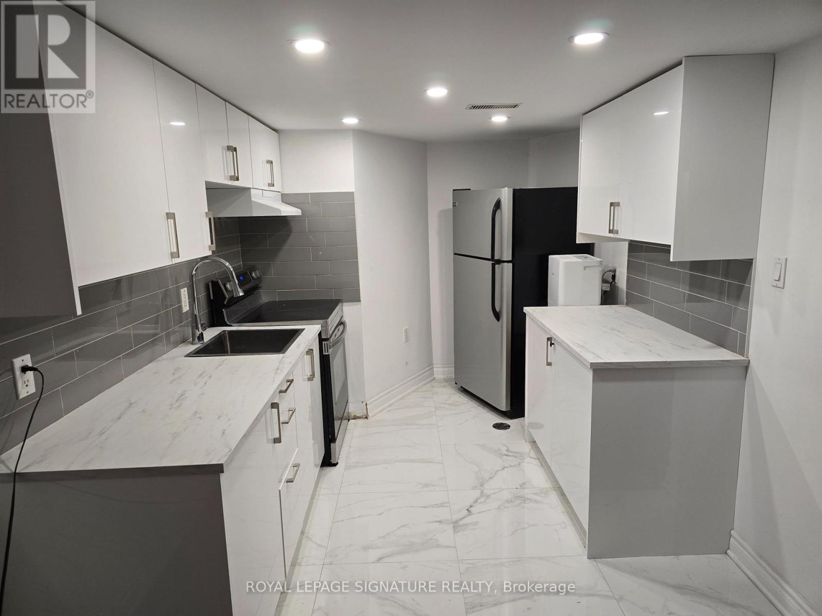 Lower Floor - 17 Pleasant Avenue, Toronto, Ontario M2M 1L8 - Photo 9 - C13796494