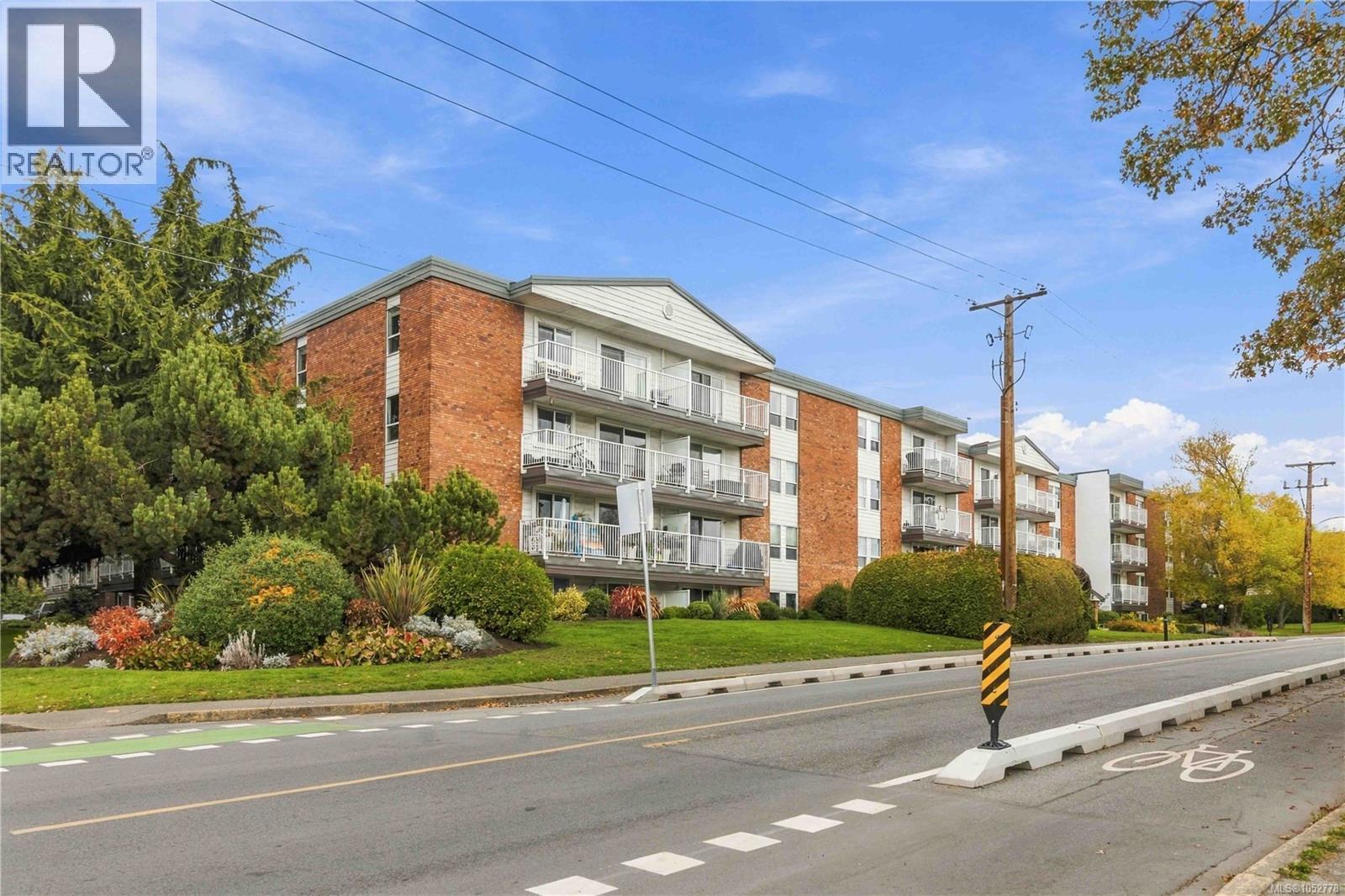 316 900 Tolmie Ave, Saanich, British Columbia