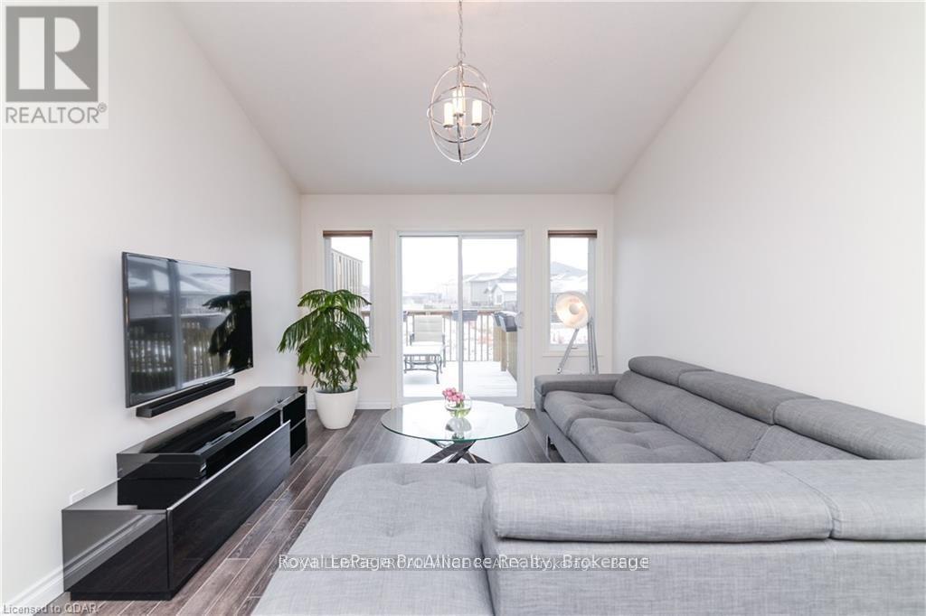 31 Chinook Street, Belleville (Belleville Ward), Ontario  K8P 0C6 - Photo 14 - X14118874