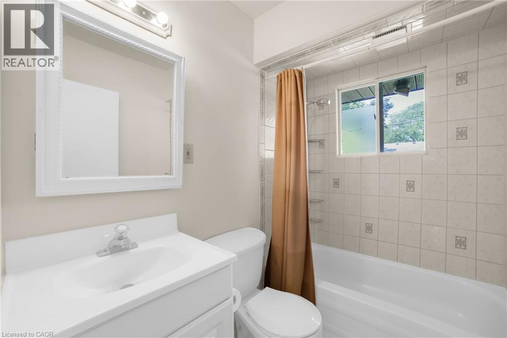 272 Upper Paradise Road, Hamilton, Ontario  L9C 5C2 - Photo 16 - 40871682