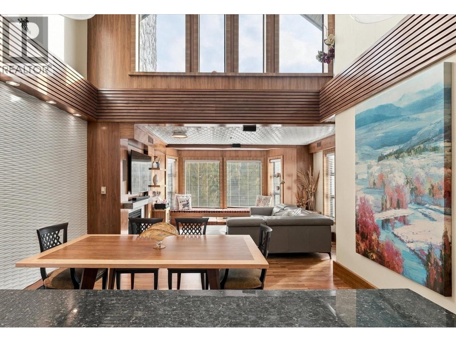 323 3309 Ptarmigan Place, Whistler, British Columbia  V8E 0V6 - Photo 2 - R3178650