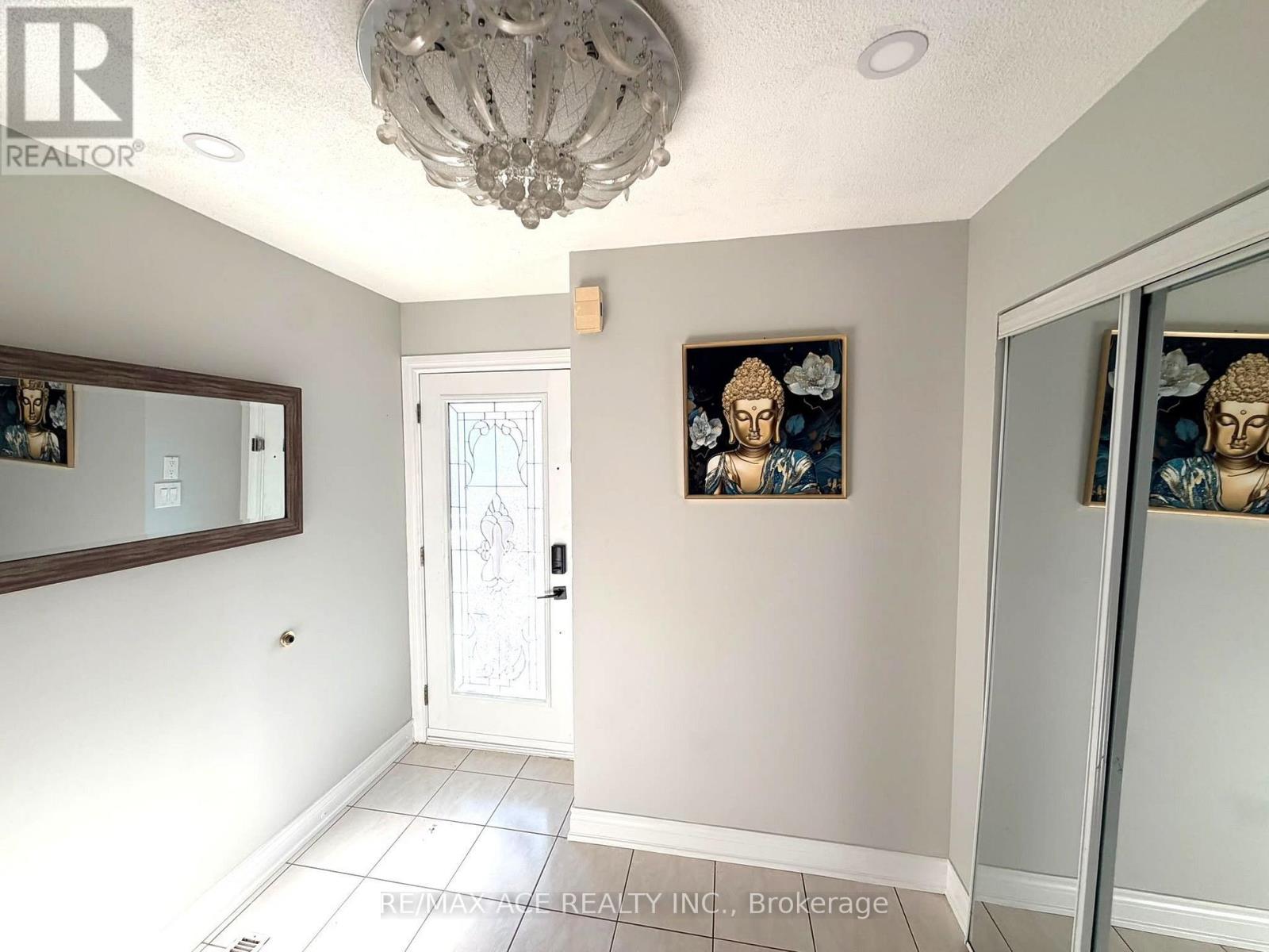 19 Kruger Road, Markham, Ontario  L3S 3X1 - Photo 4 - N14118872