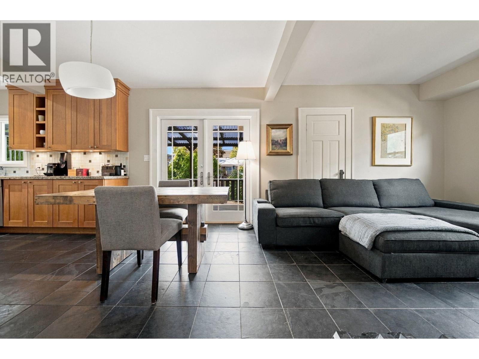 2071 W 44th Avenue, Vancouver, British Columbia  V6M 2G1 - Photo 11 - R3178665