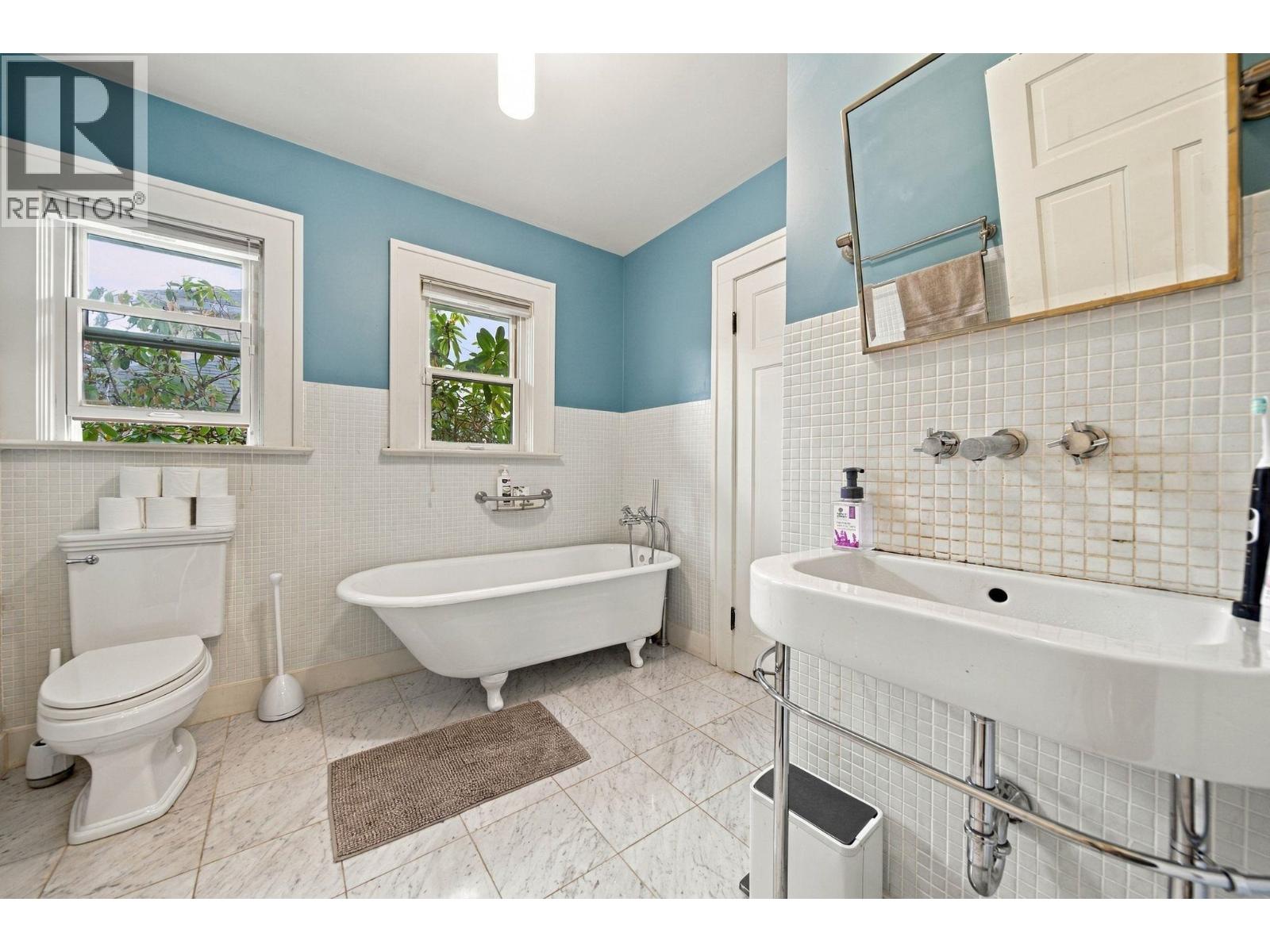 2071 W 44th Avenue, Vancouver, British Columbia  V6M 2G1 - Photo 17 - R3178665