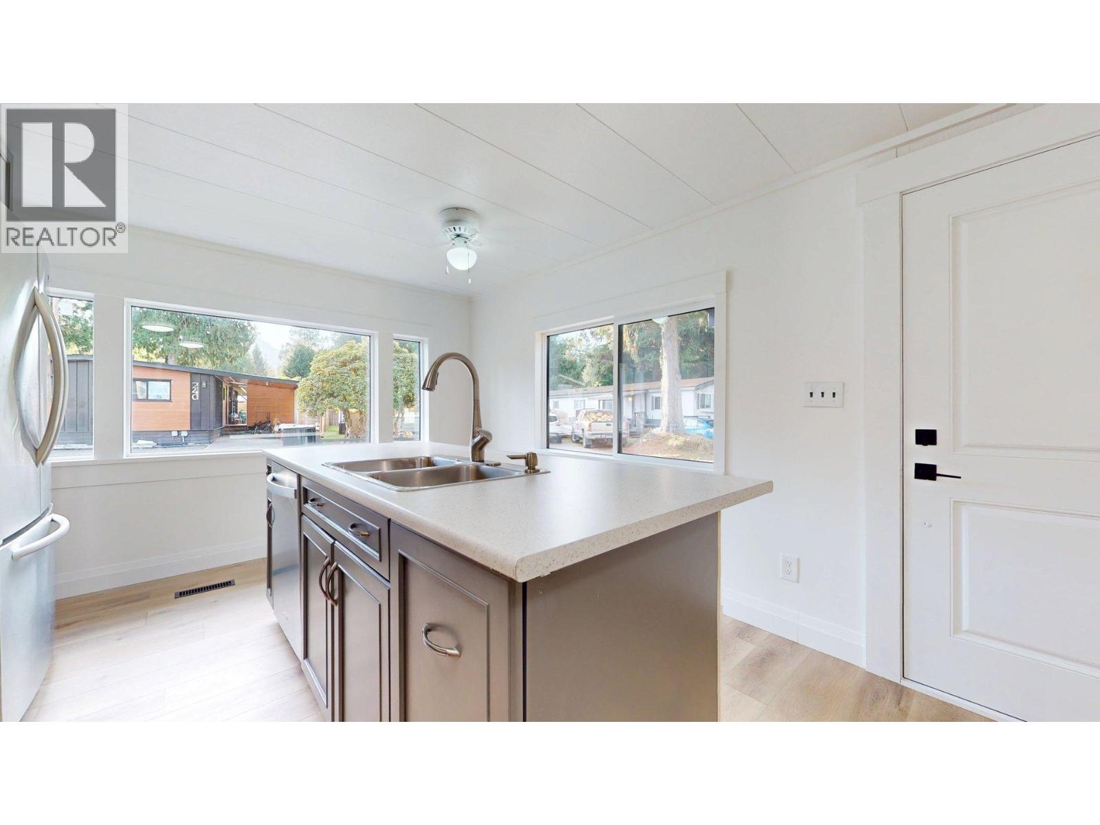 243 1830 Mamquam Road, Squamish, British Columbia  V0N 1T0 - Photo 8 - R3178668