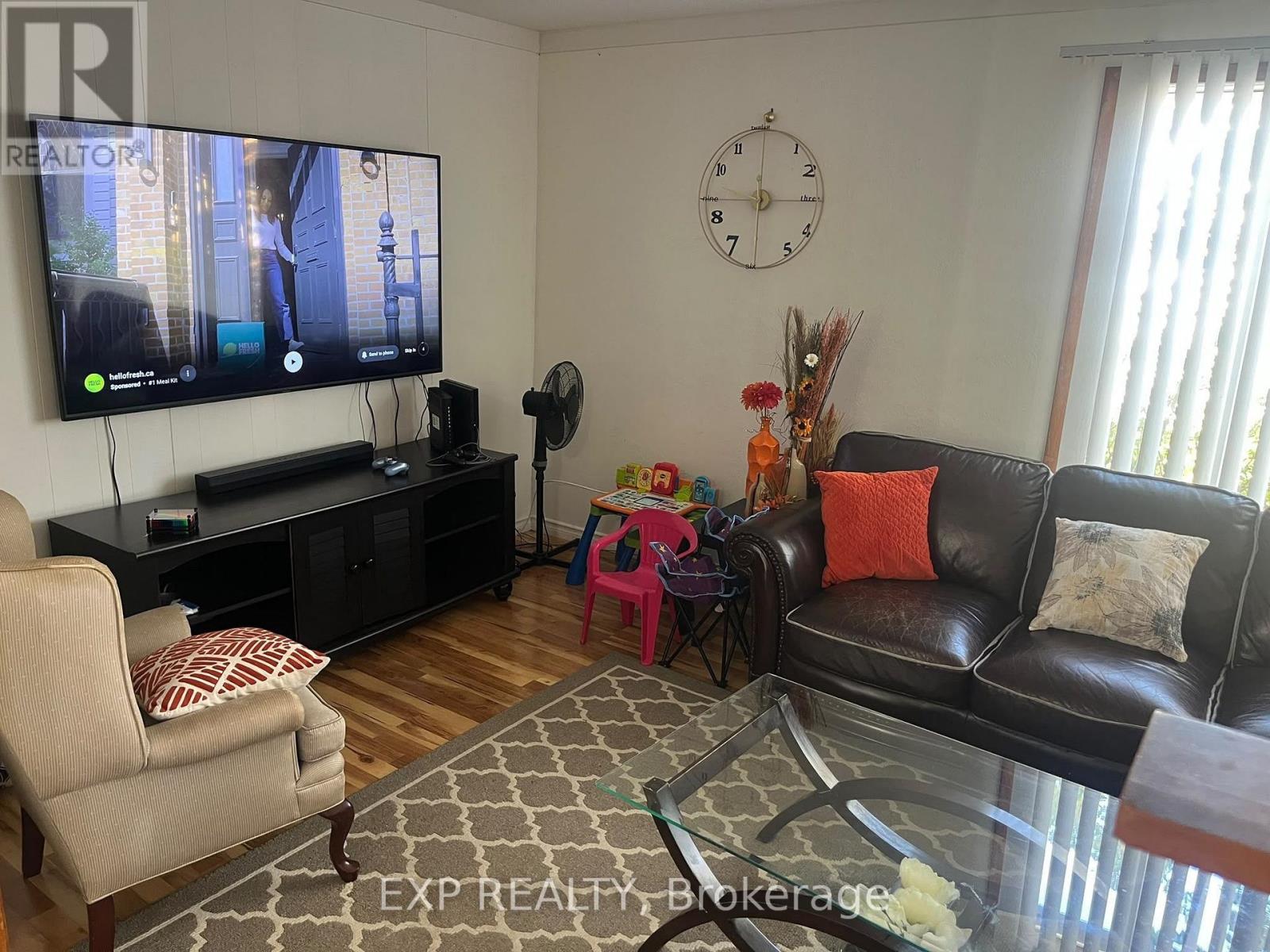 26 Balmoral Avenue, Welland, Ontario  L3B 1S4 - Photo 3 - X14033214