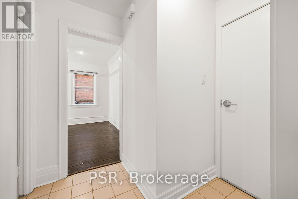 2b - 483 Parkside Drive, Toronto, Ontario  M6R 2Z9 - Photo 4 - W14118894