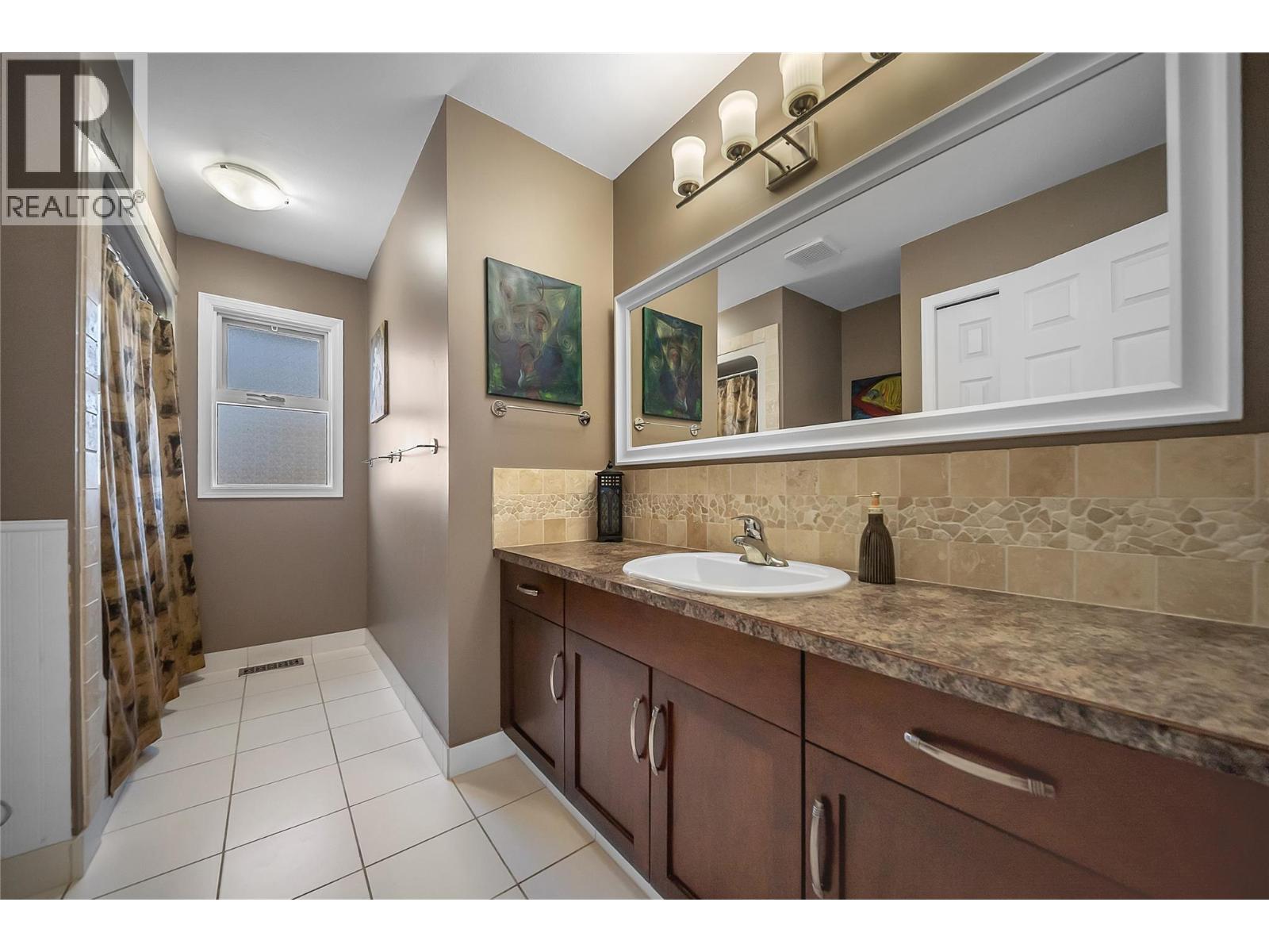 437 Duke Court, Kelowna, British Columbia  V1W 3A2 - Photo 55 - 10404377