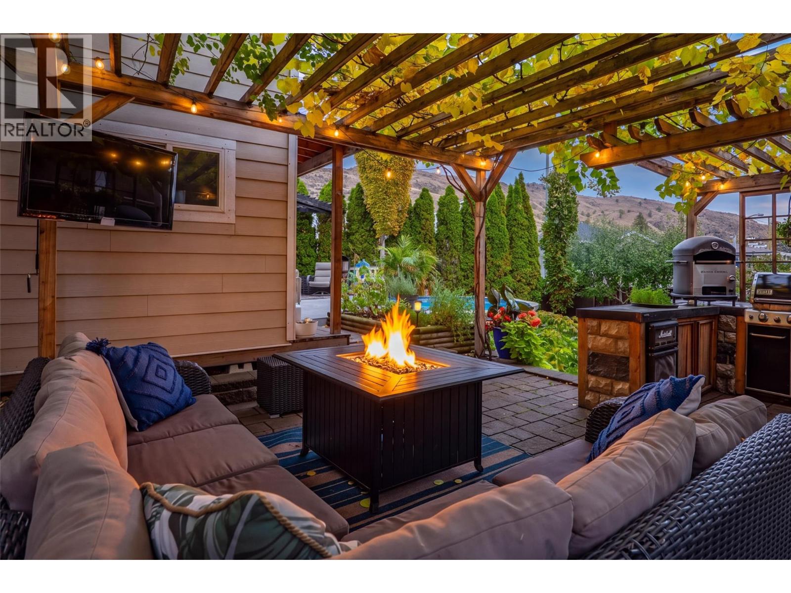 810 Woodrush Court, Kamloops, British Columbia  V2B 6E6 - Photo 47 - 10403020