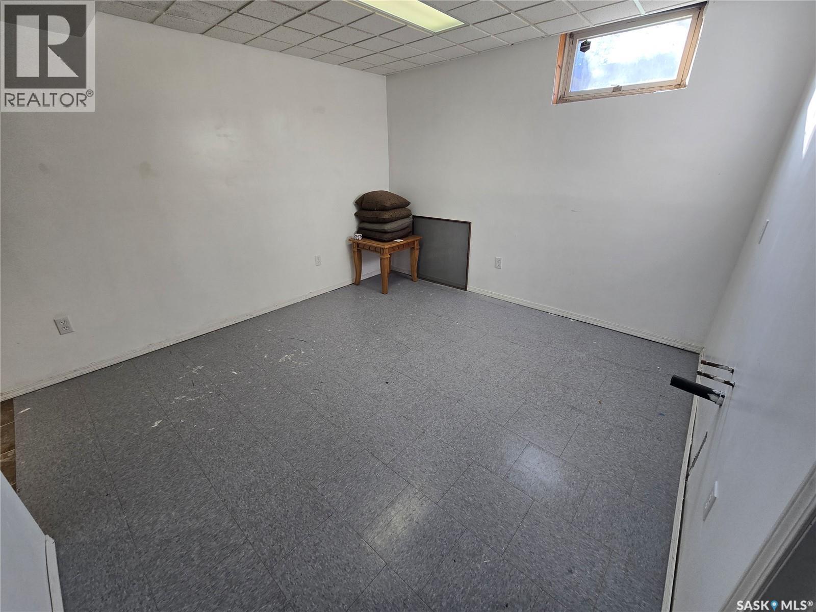 280 9th Avenue, Broadview, Saskatchewan  S0G 0K0 - Photo 47 - SK051935