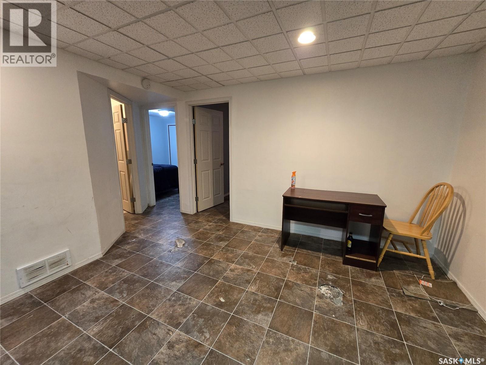 280 9th Avenue, Broadview, Saskatchewan  S0G 0K0 - Photo 46 - SK051935