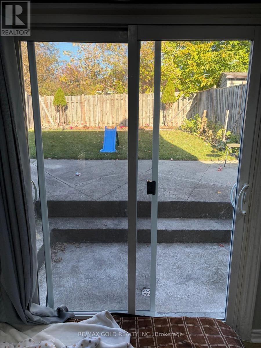 210 Harold Street, Brampton, Ontario  L6Y 2G2 - Photo 14 - W14118524