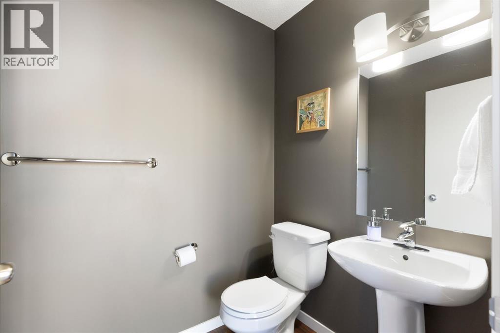 42 Copperpond Place SE, Calgary, Alberta T2Z 0L6 - Photo 18 - A2349905
