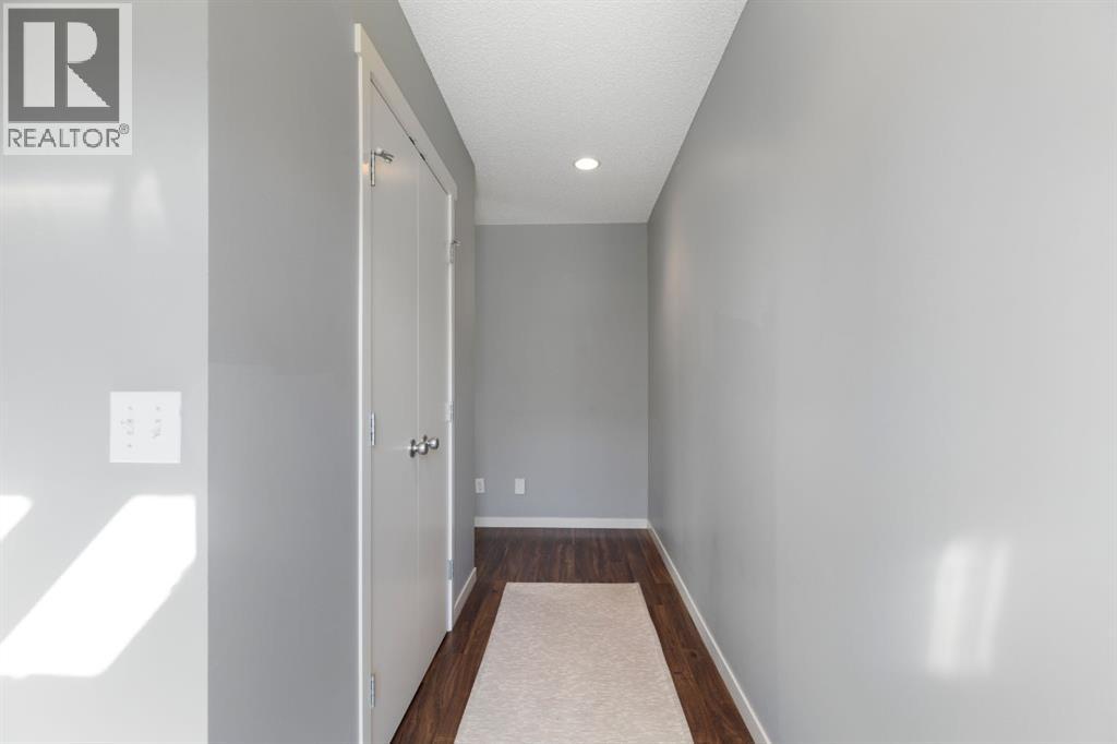 42 Copperpond Place SE, Calgary, Alberta T2Z 0L6 - Photo 3 - A2349905