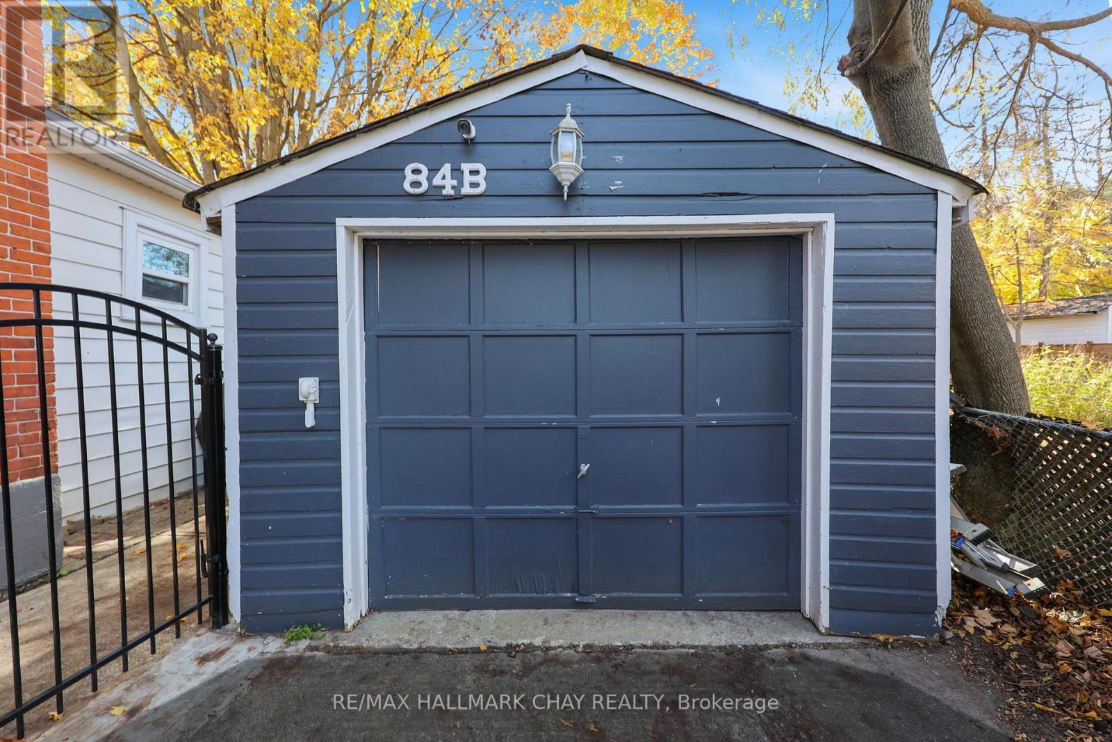 84 Burton Avenue, Barrie, Ontario  L4N 2R6 - Photo 2 - S14118712