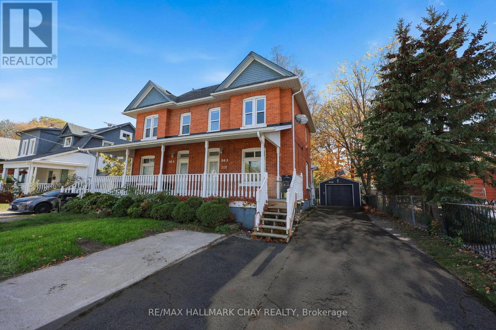 84 BURTON AVENUE, Barrie, Ontario