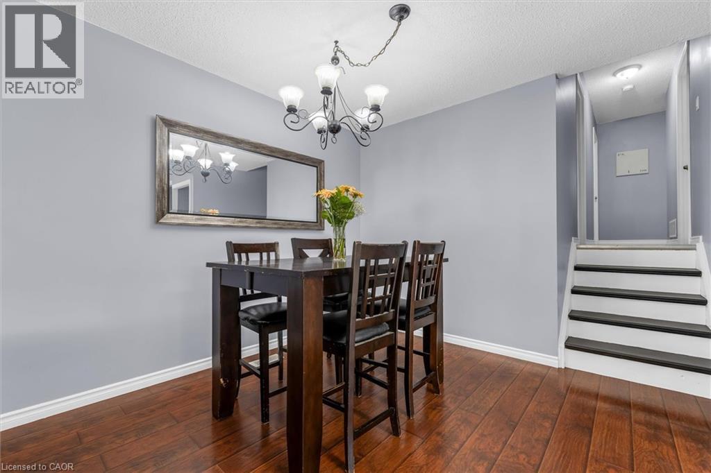 338 East 24th Street, Hamilton, Ontario L8V 2Y6 - Photo 6 - 40841812