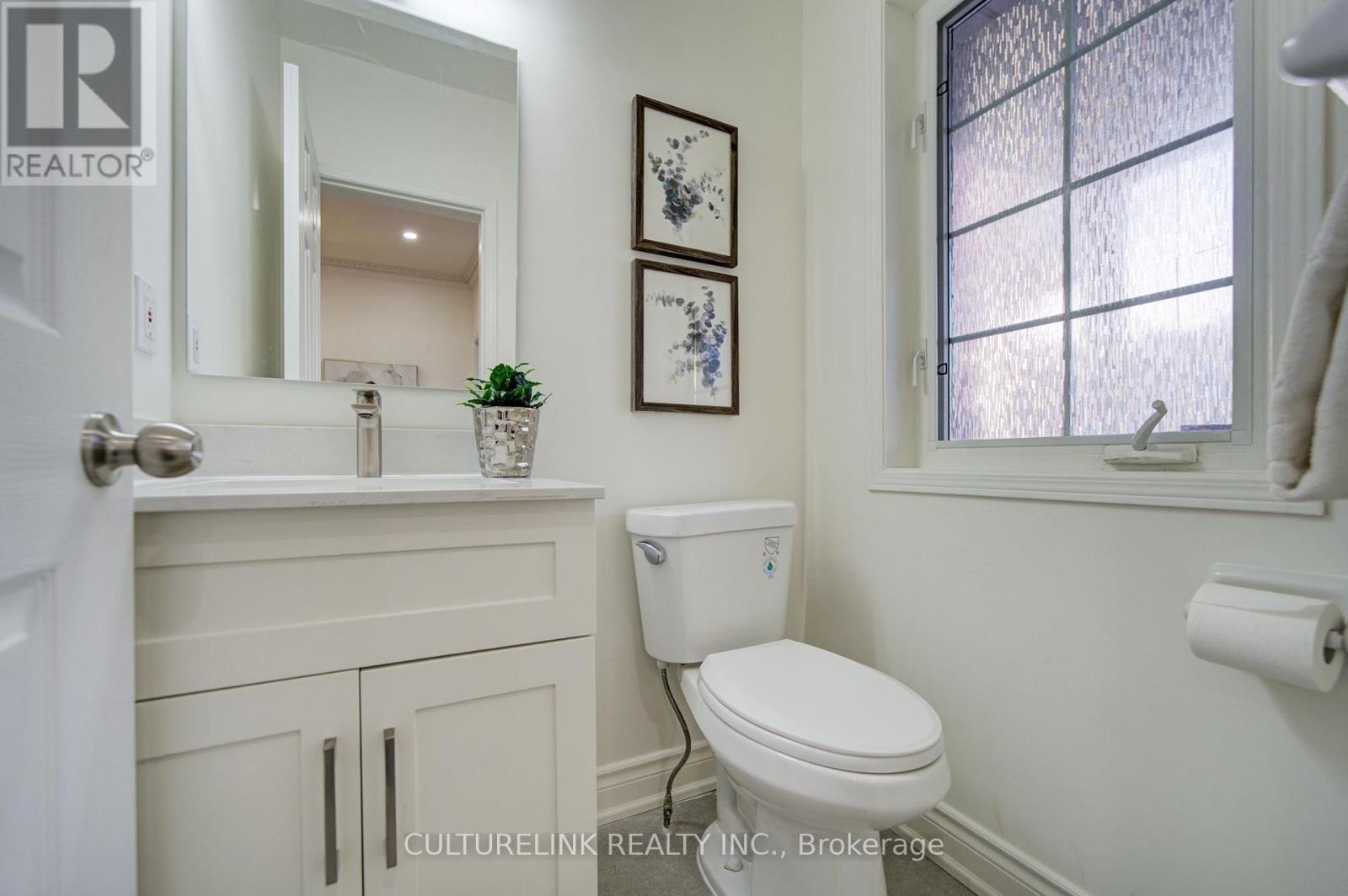 2 Hartwell Place, Markham, Ontario  L6C 2K4 - Photo 7 - N14118924