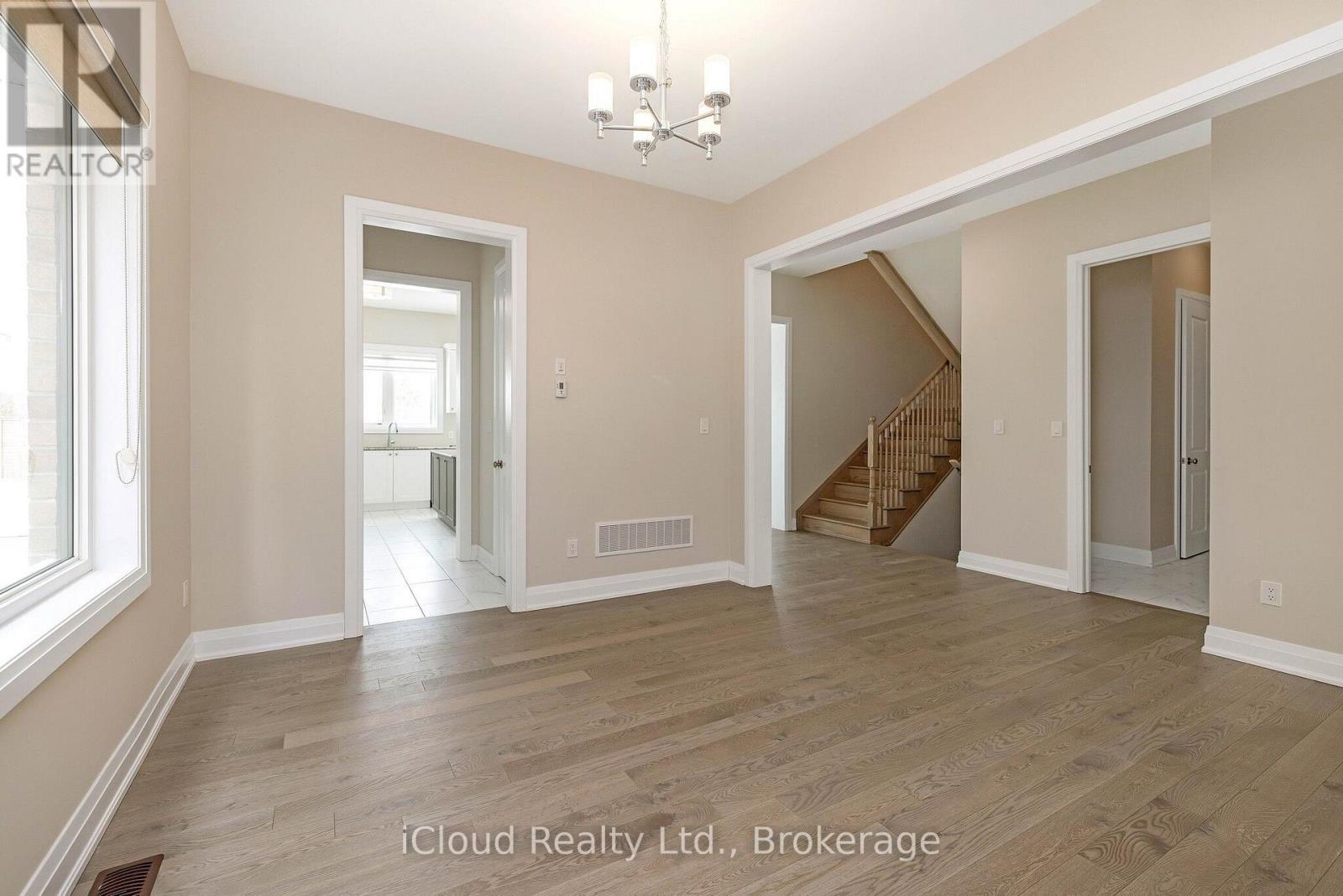 38 Pine Hill Crescent, Aurora, Ontario  L4G 3Y2 - Photo 7 - N14113402