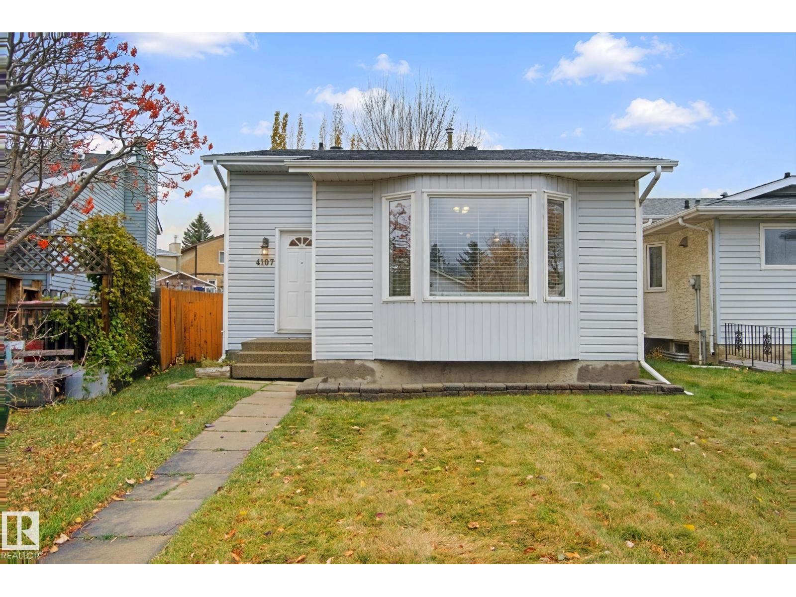 4107 36 St NW, Edmonton, Alberta  T6L 5Y5 - Photo 2 - E4514363