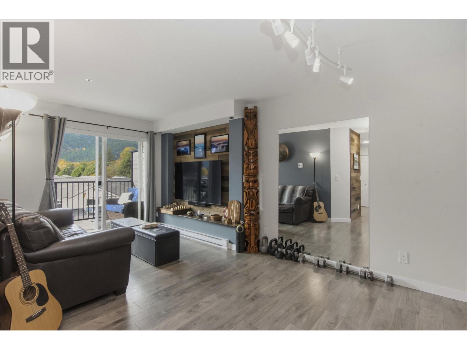 305 40160 Willow Crescent, Squamish, British Columbia  V8B 0M2 - Photo 9 - R3178549