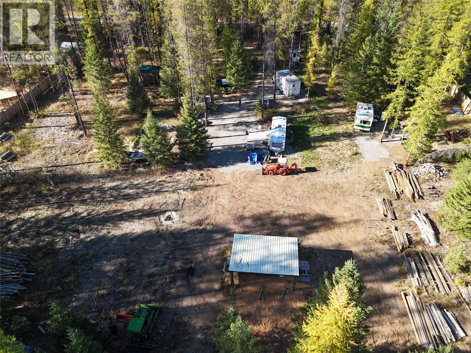 7367 Majestic Road, Kingsgate, British Columbia  V0B 1V1 - Photo 2 - 10404600