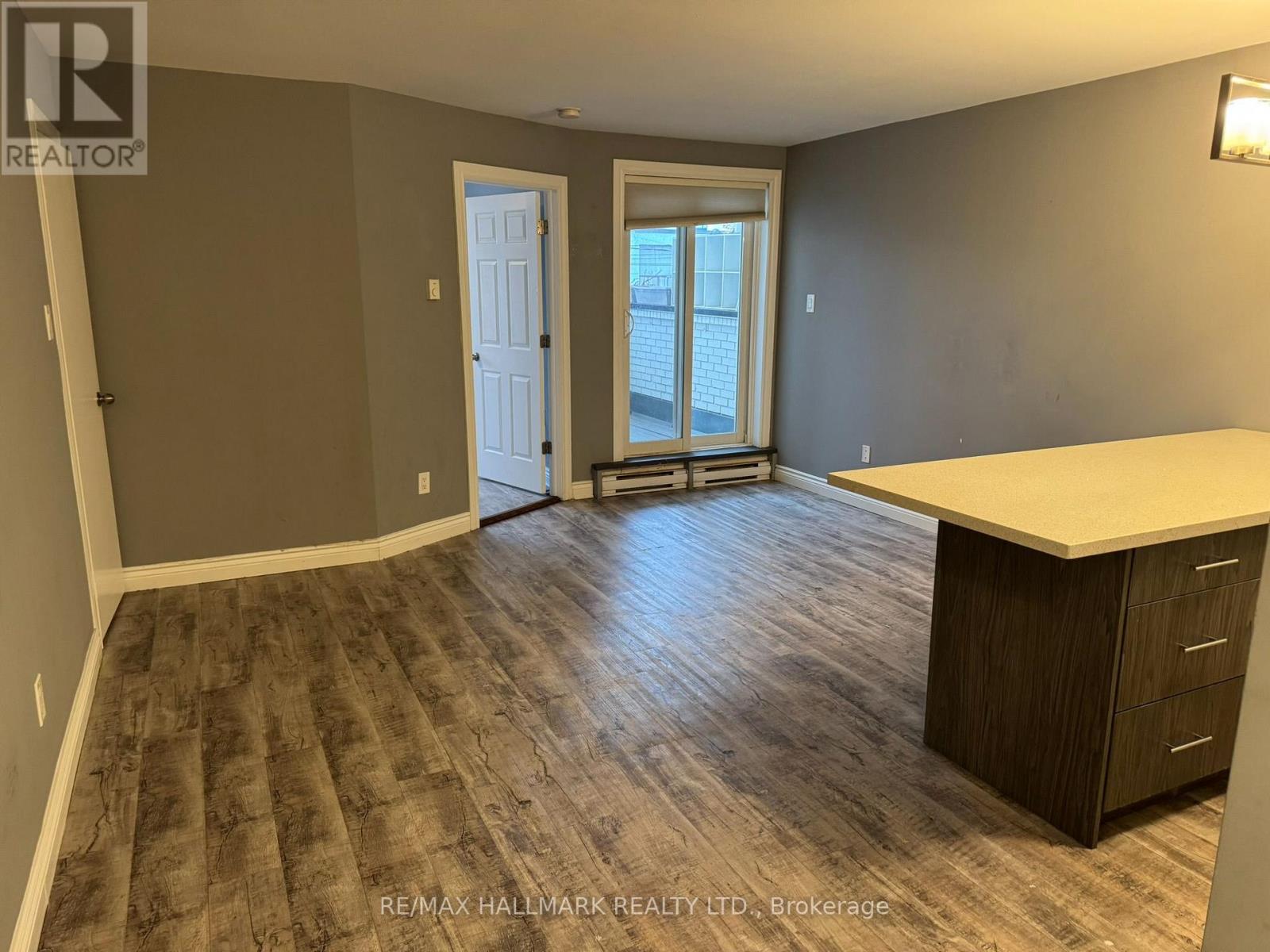 1 - 1610 Queen Street E, Toronto, Ontario  M4L 1G2 - Photo 2 - E13688238
