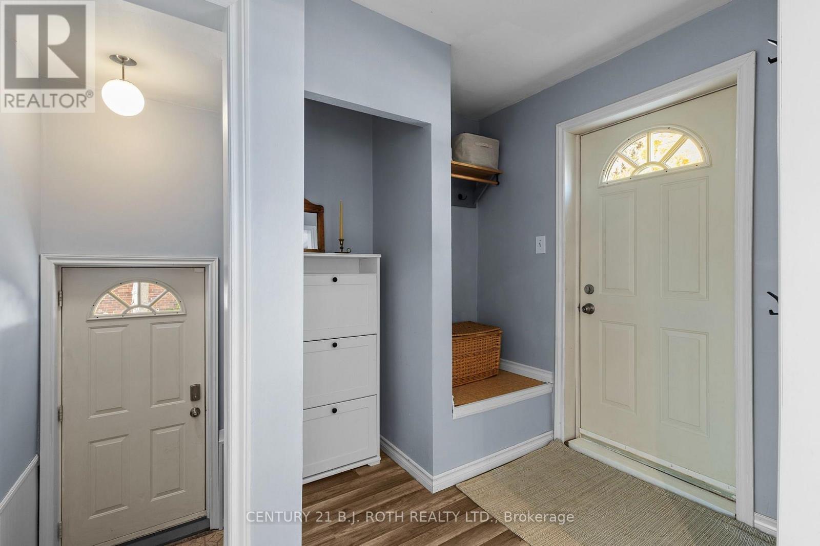 279 Nottawasaga Street, Orillia, Ontario  L3V 3K5 - Photo 2 - S14119014