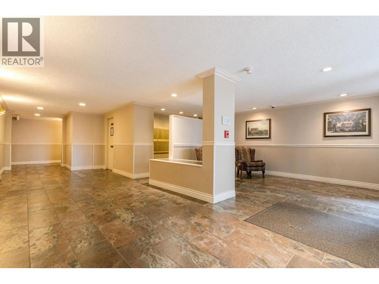 110 1655 Nelson Street, Vancouver, British Columbia  V6G 1M4 - Photo 2 - R3178727
