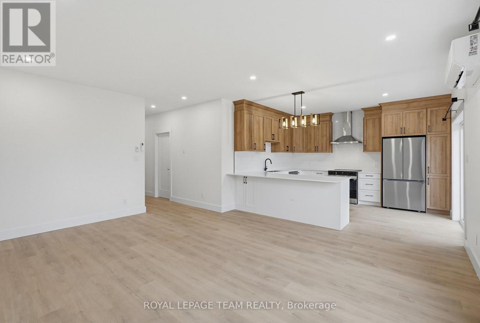 Unit 5 - 730 Cecelia Street, Pembroke, Ontario  K8A 8H5 - Photo 11 - X13886410