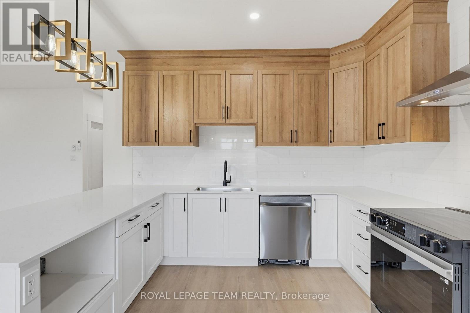 Unit 5 - 730 Cecelia Street, Pembroke, Ontario  K8A 8H5 - Photo 9 - X13886410