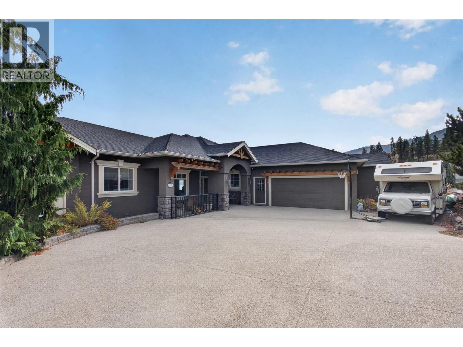 6479 Stuart Crescent S, Peachland, British Columbia  V0H 1X7 - Photo 2 - 10404041