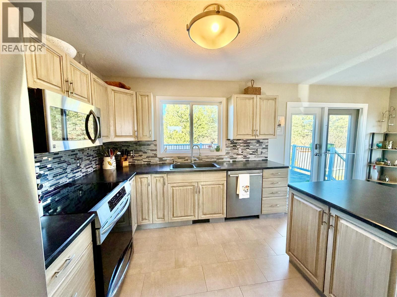 1620 Loran Drive Dawson Creek, BC V1G4Y1_8