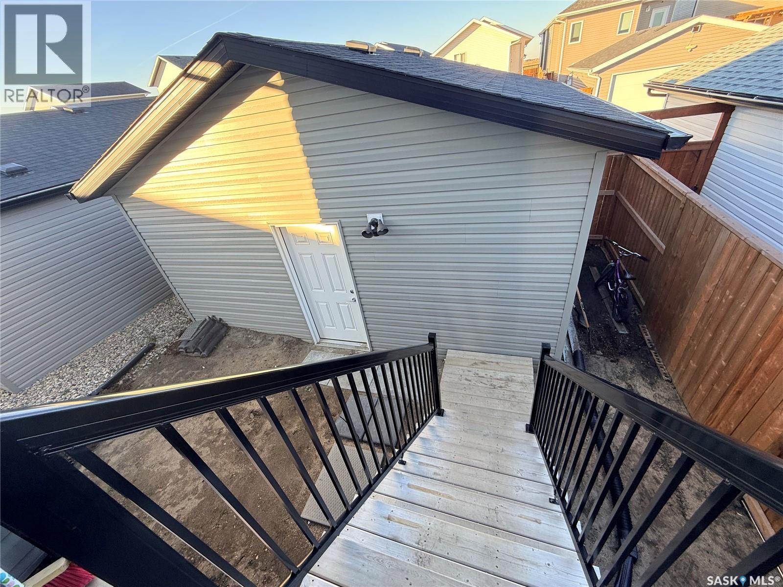263 Thakur Street, Saskatoon, Saskatchewan  S7W 1C5 - Photo 44 - SK052035