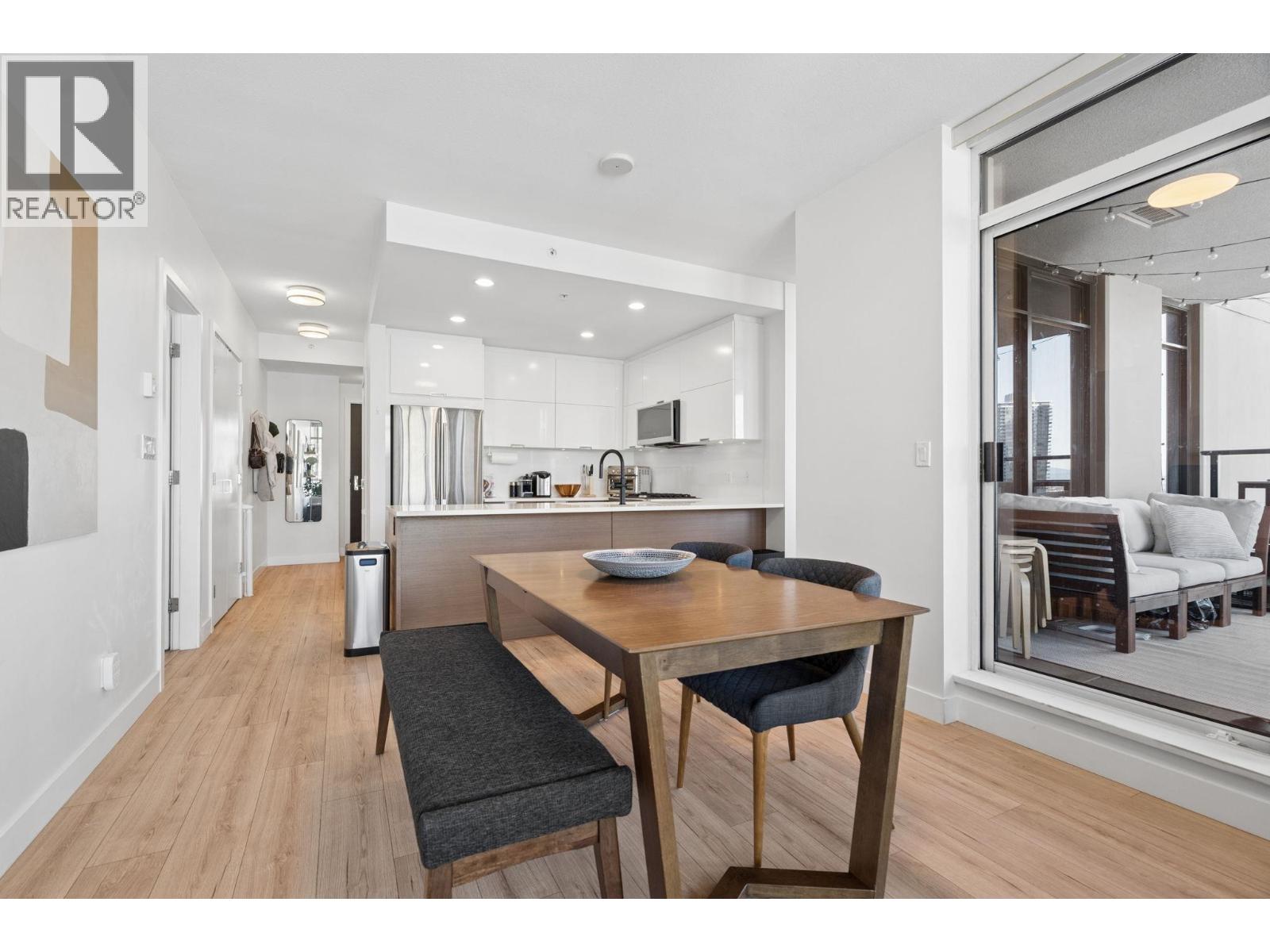2305 2077 Rosser Avenue, Burnaby, British Columbia  V5C 0G6 - Photo 6 - R3178735