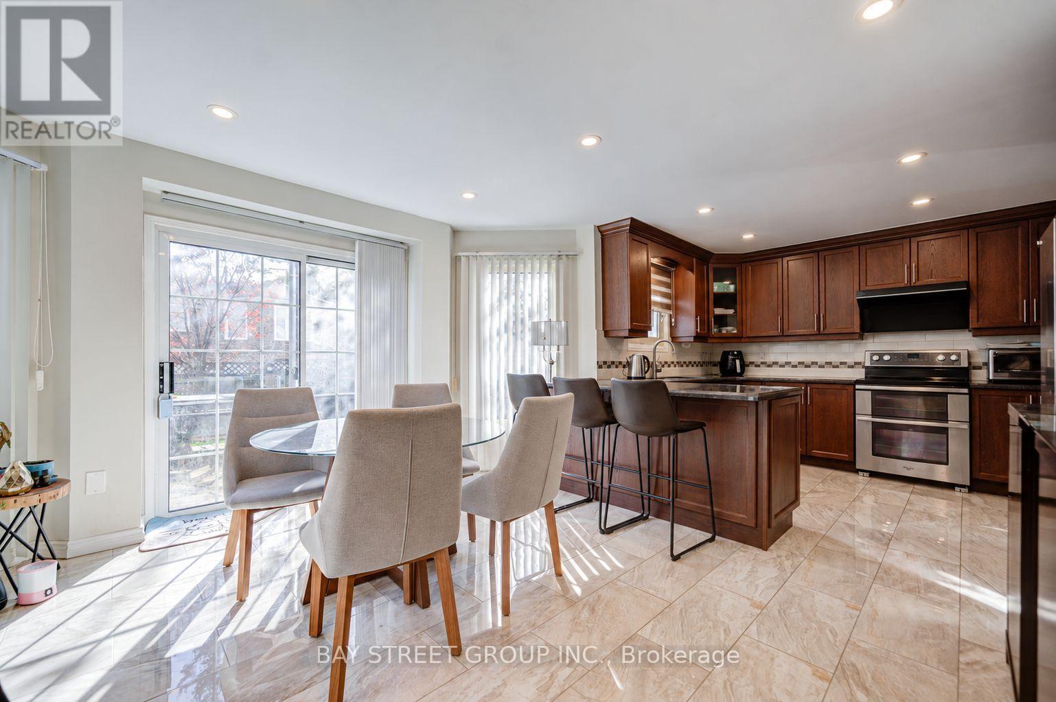 212 Hollingham Road, Markham, Ontario  L3R 8K3 - Photo 13 - N14110882