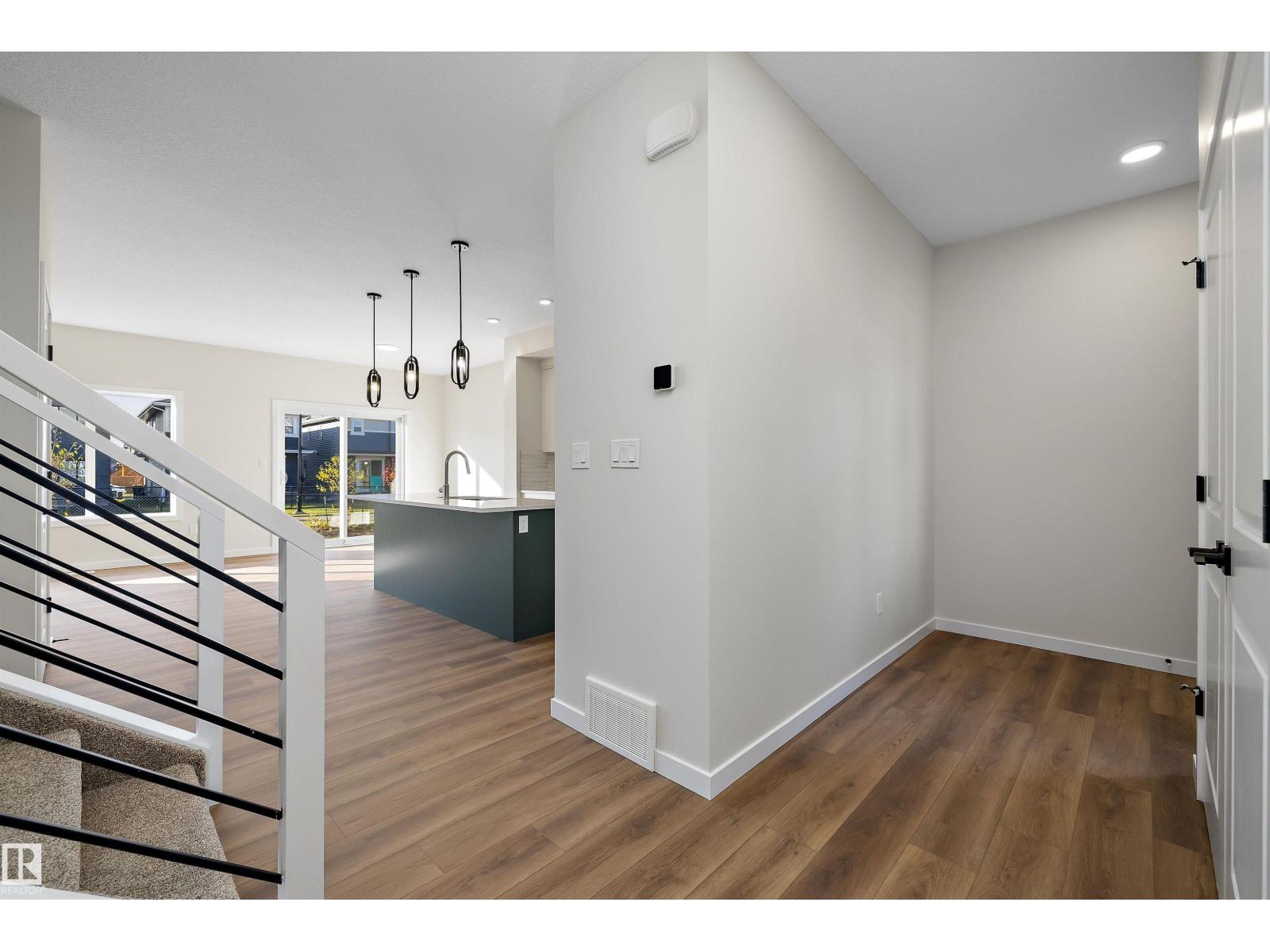 5308 Hawthorn Close Sw, Edmonton, Alberta  T6X 3N5 - Photo 3 - E4512977