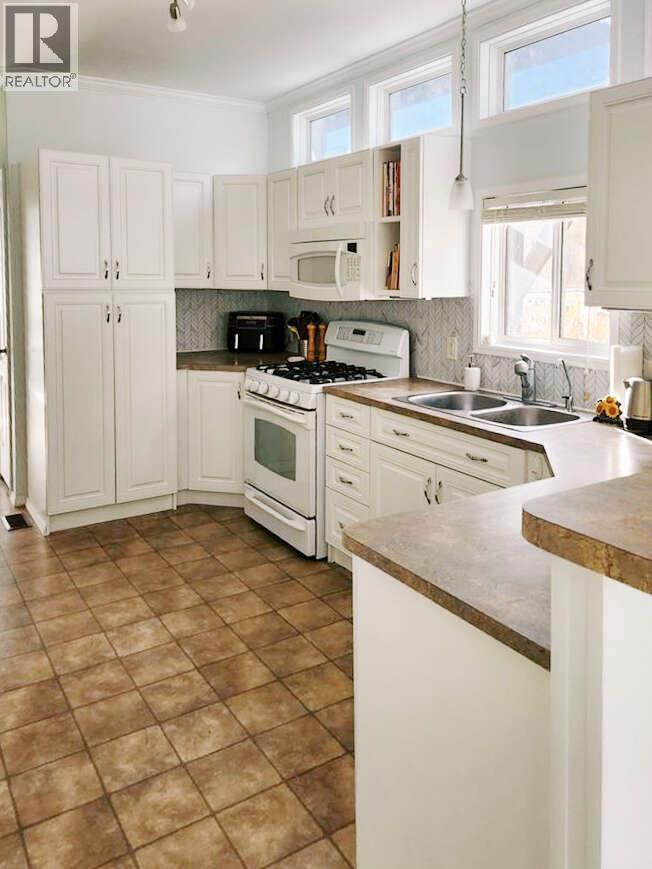 4354 Highway 3 Unit# 70 Keremeos, BC V0X1N1_7